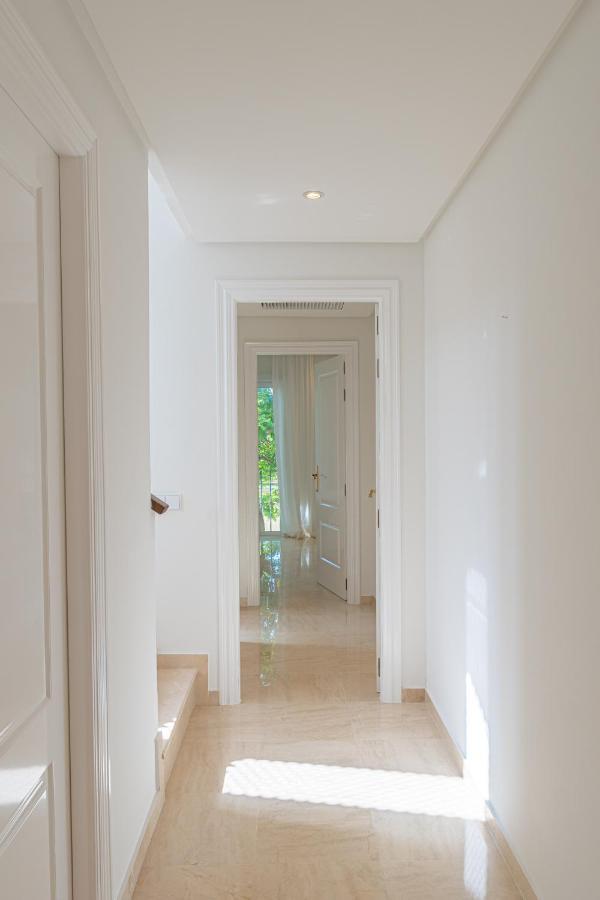Ferienwohnung Luxurious Penthouse In Ventura Del Mar Puerto Banus Marbella Exterior foto