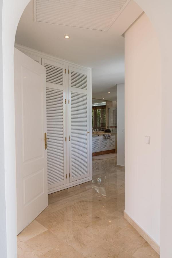 Ferienwohnung Luxurious Penthouse In Ventura Del Mar Puerto Banus Marbella Exterior foto